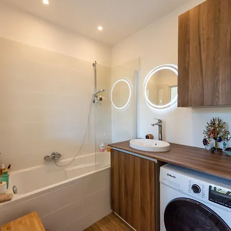 Apartment Lumineux Et Cosy T2 En Centre *