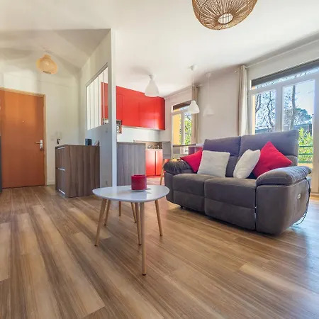 Lumineux Et Cosy T2 En Centre